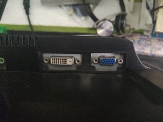 MacBook 5.2 4GB RAM Blanco, monitor externo y cabl