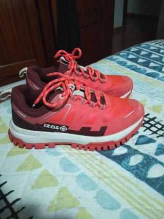 Deportivas Izas Rojas