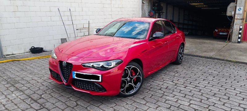 Alfa Romeo Giulia 2023 - foto 1