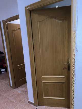 7 Puerta Roble Macizo