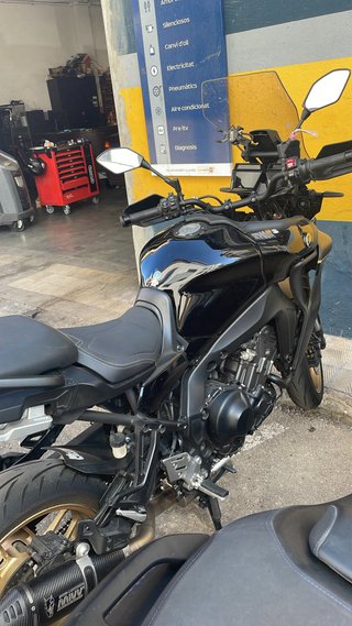 Yamaha Tracer 900 GT 2024 Negra