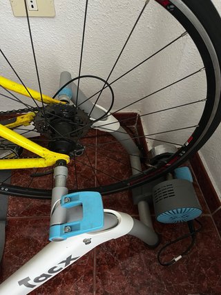 Rodillo Tacx Flow Smart Entrenamiento Indoor