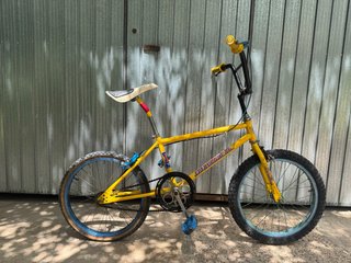 Bicicleta BMX California X3 Amarilla