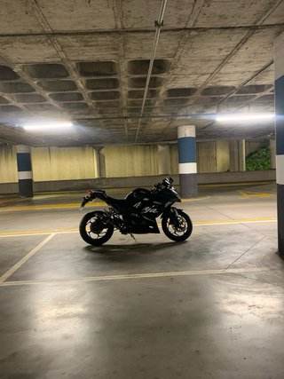 Kawasaki Ninja 300 Negra