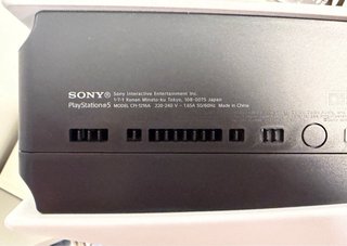 PS5 con 2 juegos y 2 mandos. Perfecto estado