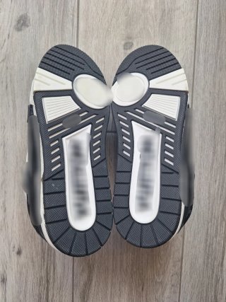 Scarpe trainers casual nere e bianche