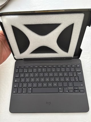 Funda con Teclado Logitech iPad 6