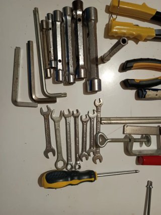 Lote de herramientas manuales