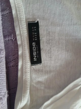 Camiseta Inside blanca talla XS con perro