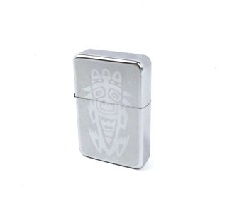 Accendino a benzina stile Zippo Totem