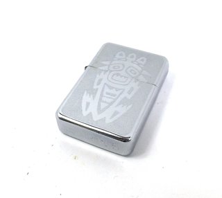 Accendino a benzina stile Zippo Totem