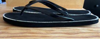 Chanclas negras con brillantes T40