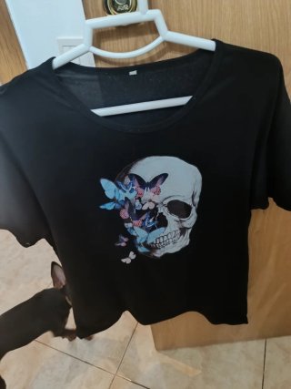 Camiseta negra calavera mariposas XL