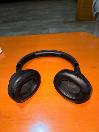 Cascos JBL Tune 770NC Negros