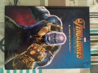 Vengadores : Infinity War : el libro de la pelí...