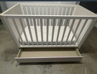 Cuna madera con cajón