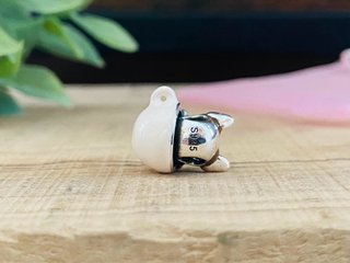 Charm Bulldog en Taza de Desayuno - Plata