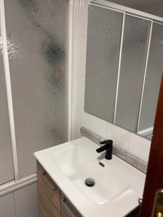 ALQUILO habitación solo MUJERES!!