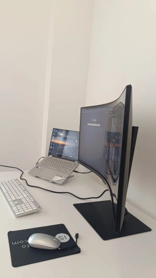 Samsung Viewfinity. S65VC 34' Ultrawide WQHD Monit