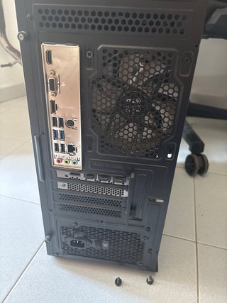 PC Gaming MSI con RGB Precio bastante  negociable