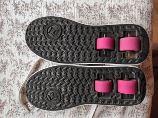Zapatillas Heelys rosas y blancas