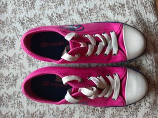 Zapatillas Heelys rosas y blancas