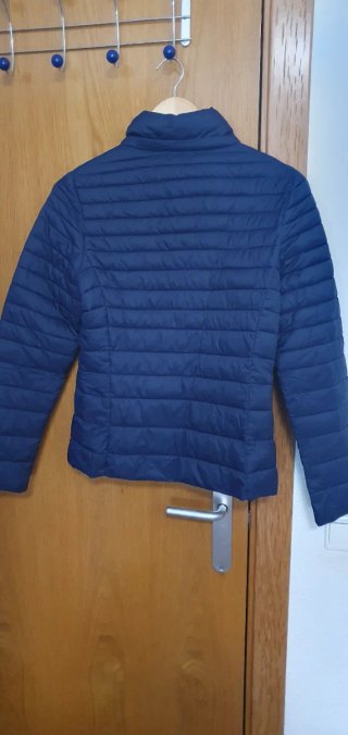 Chaqueta azul marino acolchada