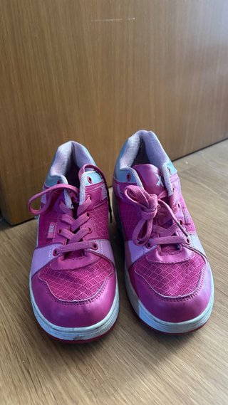 Zapatillas con ruedas rosas talla 38