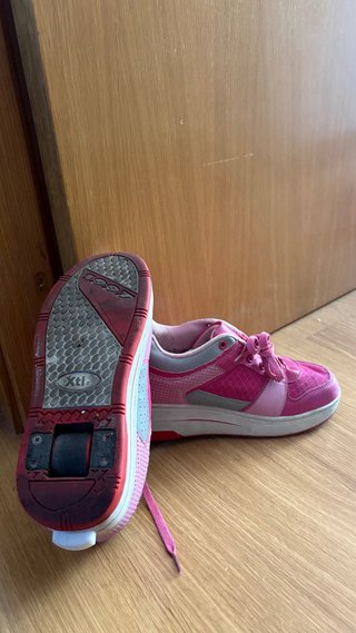 Zapatillas con ruedas rosas talla 38