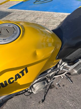 Ducati Monster 620Sie Amarilla