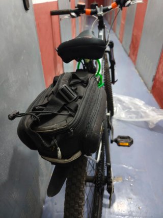 Bicicleta Montaña Wheeler Buddy Negra y portaequip