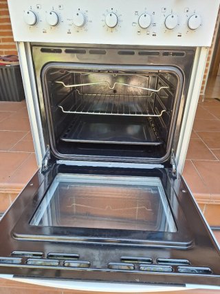 Conjunto Placa Vitrocerámica y Horno