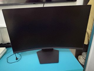 Monitor LG UltraGear 27GS60QC