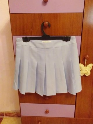 Falda plisada azul