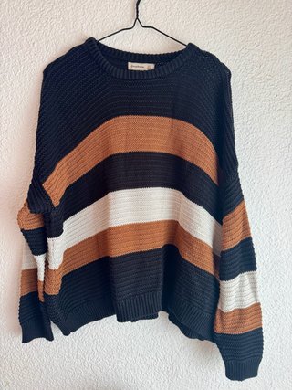 Jersey Stradivarius rayas negro, marrón y blanco