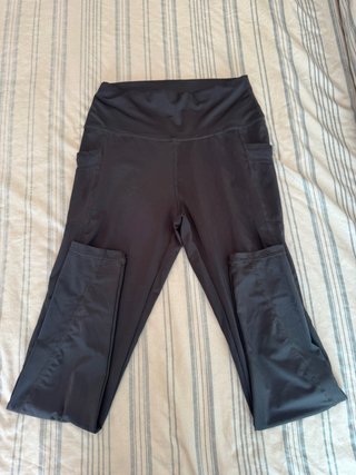Leggings grises Shein con bolsillos