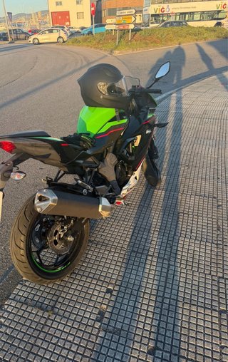 Kawasaki Ninja 125 ABS 2021 - 5.000km - Impecable