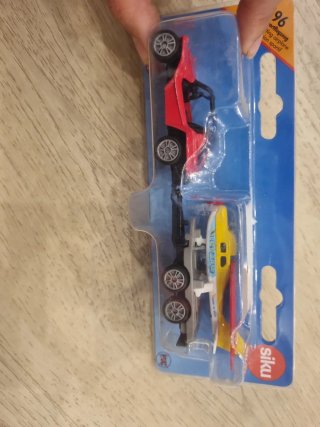 Coche y remolque metal