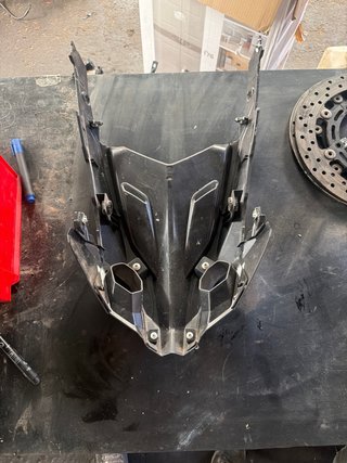 Plástico Faro Benelli TRK 502 2018