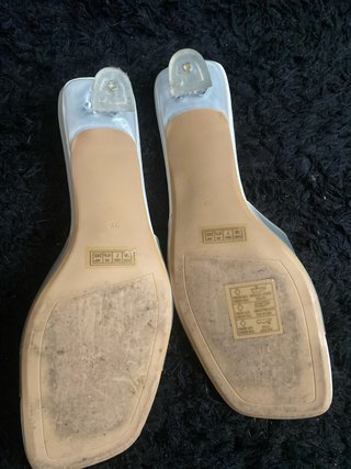 Sandalias Ulanka tacón blancas (38 pequño)