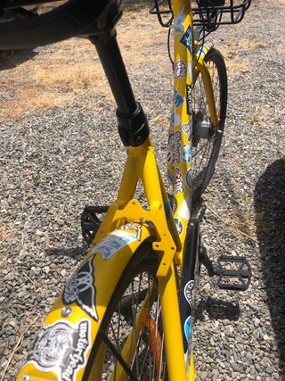 Bicicleta Amarilla Paseo con Cesta