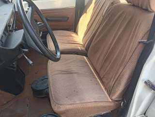 Coche clásico Renault 6 1984