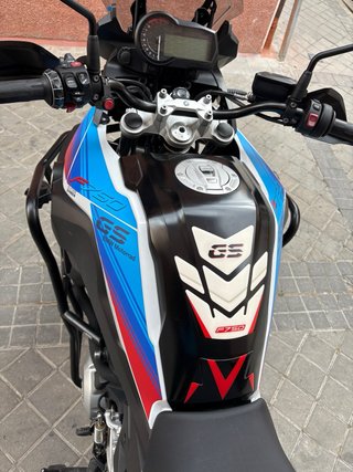 BMW F750GS 2019 con extras