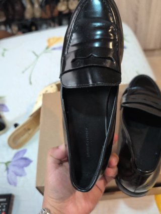 Zapatos negros tipo mocasín