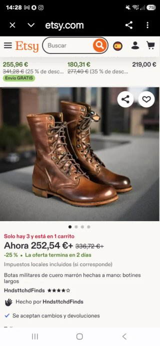 Botas de cuero marrones con cordones