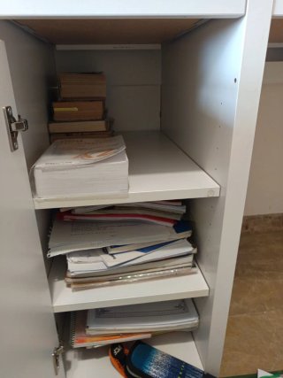 Escritorio Ikea Blanco. Micke. Con tapa trasera.