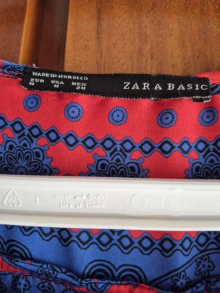 Blusa Zara Estampada Roja y Azul