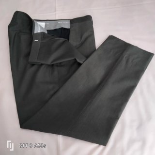 Traje ceremonia Corneliani gris verdoso.