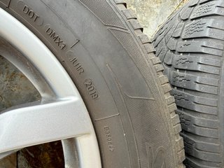 Llantas 16” con neumáticos