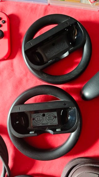 Nintendo Switch Roja y Azul + Juegos + 2 mando pro